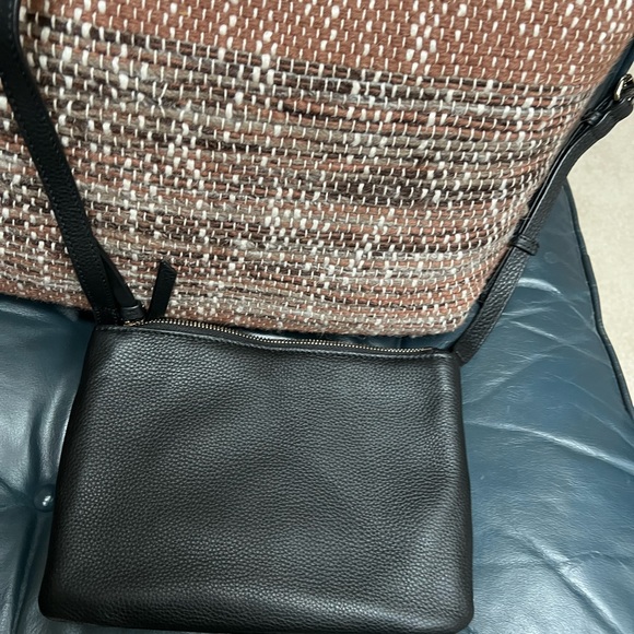 Vince Camuto black leather crossbody bag. In excellent condition, never used. - Picture 5 of 10